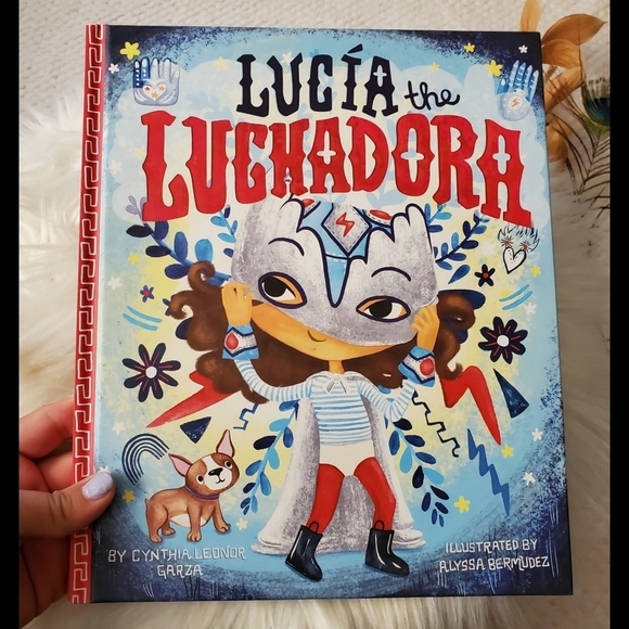 Lucia The Luchadora Book - Picture 1 of 2